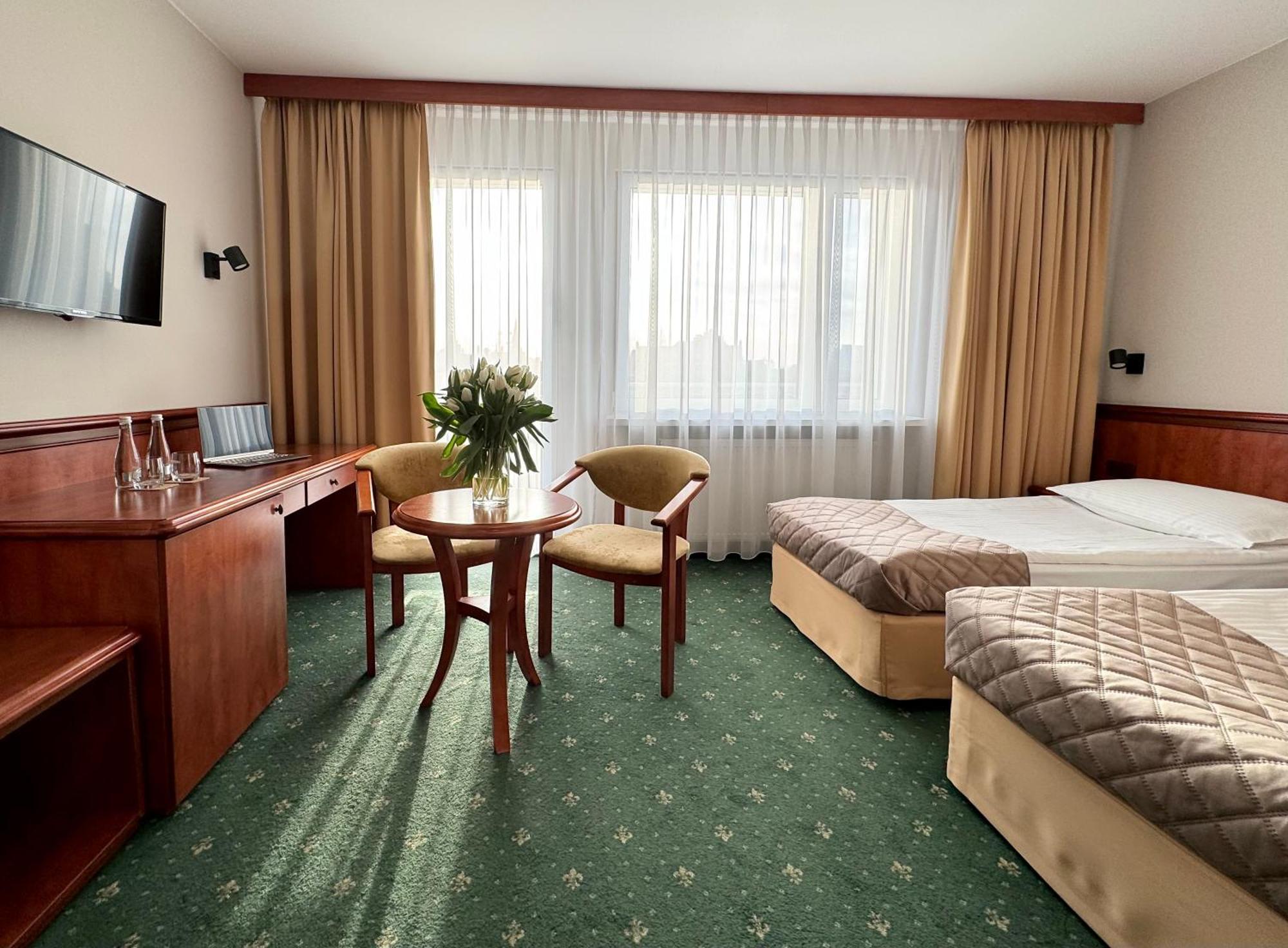 Bed and Breakfast Senator Катовіце Екстер'єр фото
